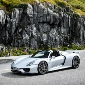 Porsche - 918